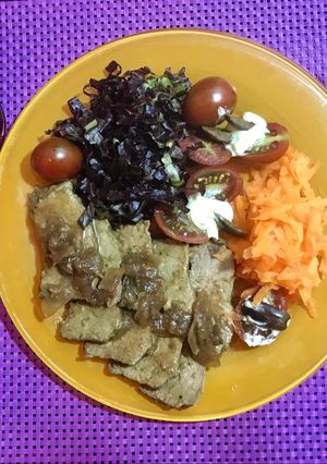Una foto de Tapa de asado en acaramelado de cebollas Slow Cook (para Peisaj)