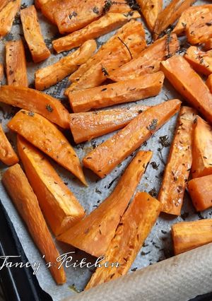 Hình của món Khoai lang nướng lò thyme.