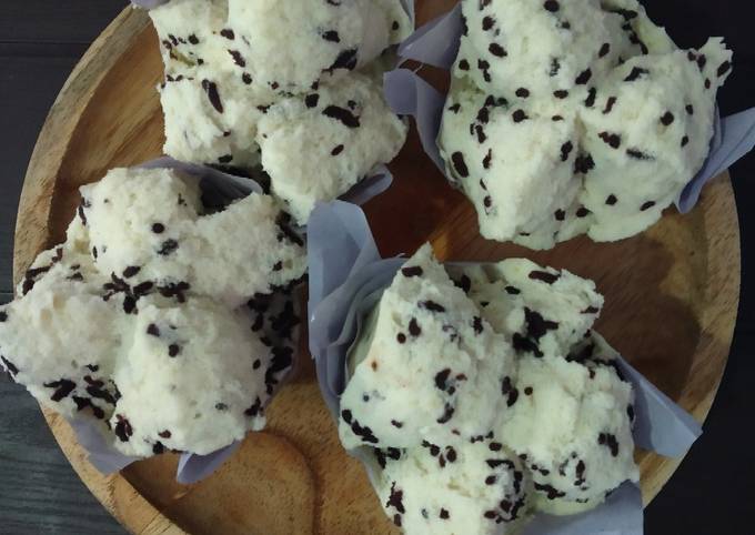 Ini dia! Cara  memasak Bolu Kukus Mekar Air Kelapa yang enak