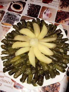 صورة لوصفة ورق عنب بزيت عالطريقة اللبنانيه