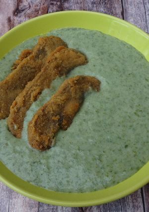 Medvehagymás cukkinifőzelék, rántott gombával recept fotója