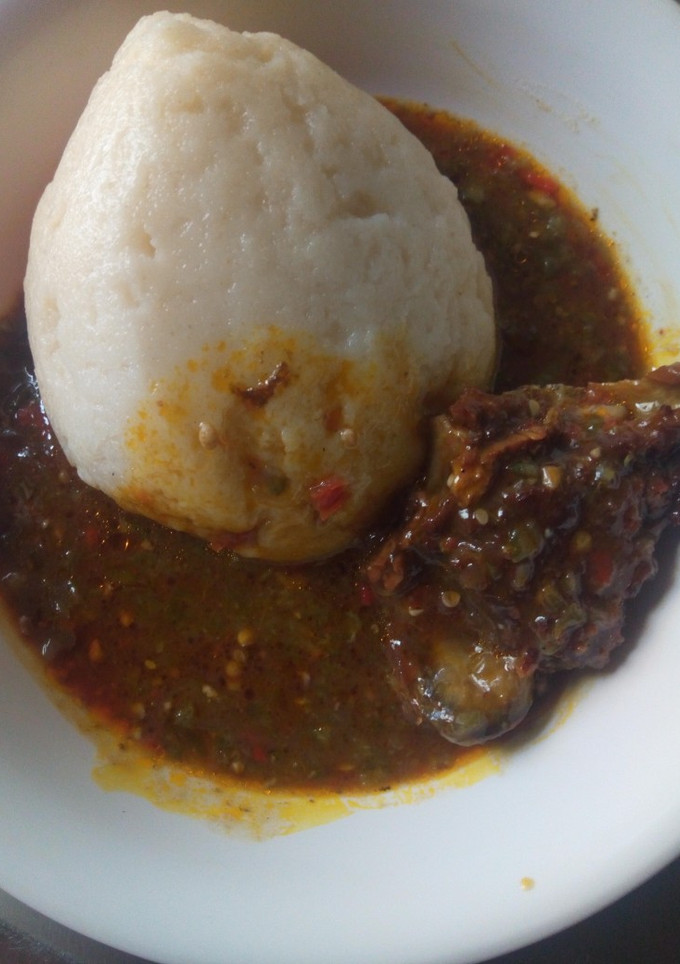 A picture of Tuwon Semovita With Okro Soup.