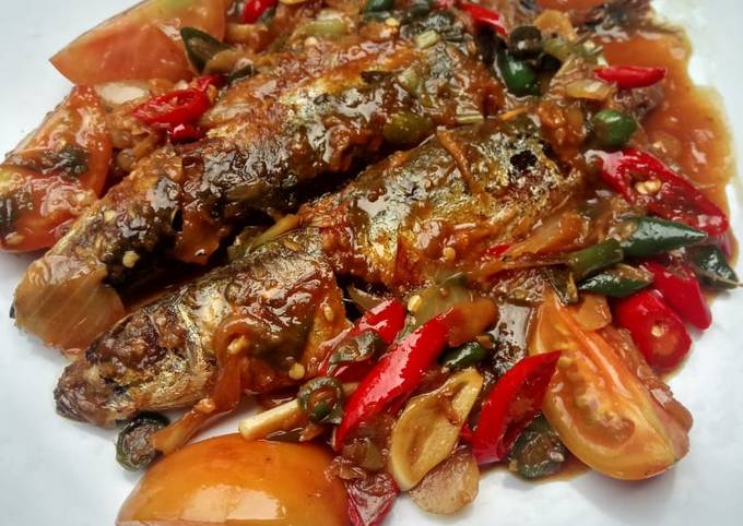 Pindang bumbu sarden