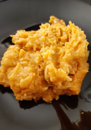 Une photo de Purée de lentilles corail au curry (au cookeo)
