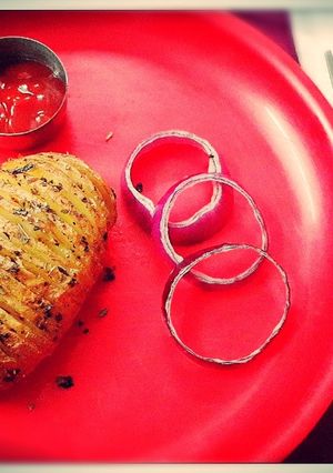 হ্যাসেলব্যাক পটেটো(hasselback potatoes recipe in Bengali) রেসিপির প্রধান ছবি