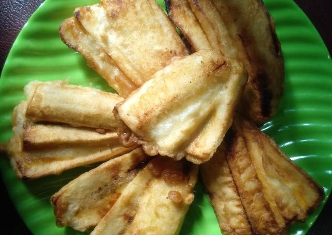 Pisang goreng kampung