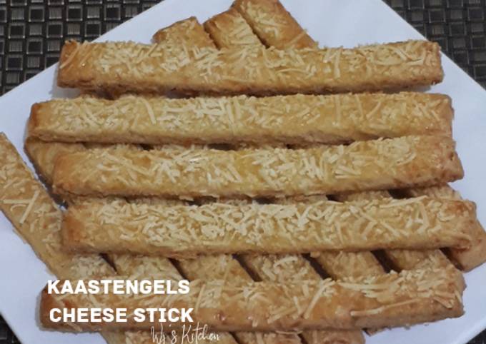 Langkah Mudah untuk Membuat Kaastengels Cheese Stick Anti Gagal