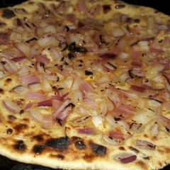 A picture of Tandoori onion chapati without tandoor.