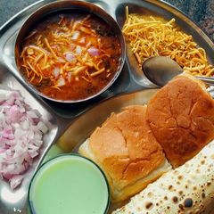 Misal pav A picture of Misal pav.