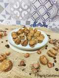 Baci di dama nocciole e caffè