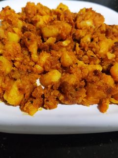 झणझणीत बटाट्याची भाजी (batatyachi bhaji recipe in marathi) रेसिपी चे मुख्य फोटो