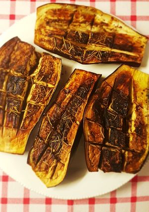 Una foto de Berenjenas asadas al horno eléctrico