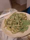 Fideos con salsa de espinacas
