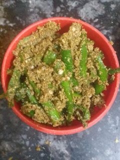 हरी मिर्च का चटपटा अचार (Hari mirch ka chatpata achar recipe in Hindi) रेसिपी मुख्य फोटो