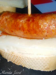 Foto principal de Pintxo de queso curado de oveja con chistorra