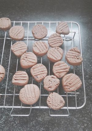 A picture of Whole wheat choco chip cookies.