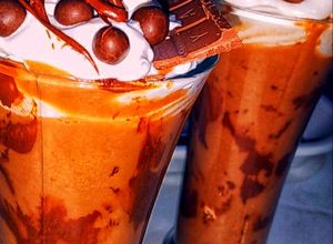 صورة لوصفة ميلك شيك شوكولا وبنان 🍫🍶🍌