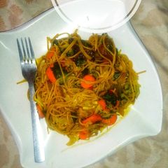 A picture of Fried pasta.