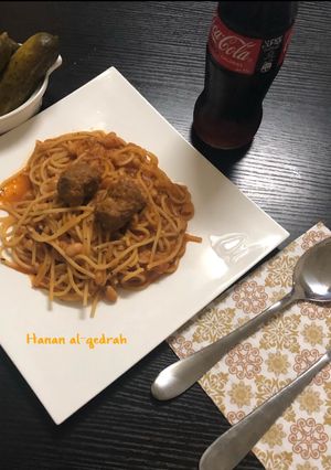صورة لوصفة معكرونة بالفاصوليا البيضاء وكرات اللحم