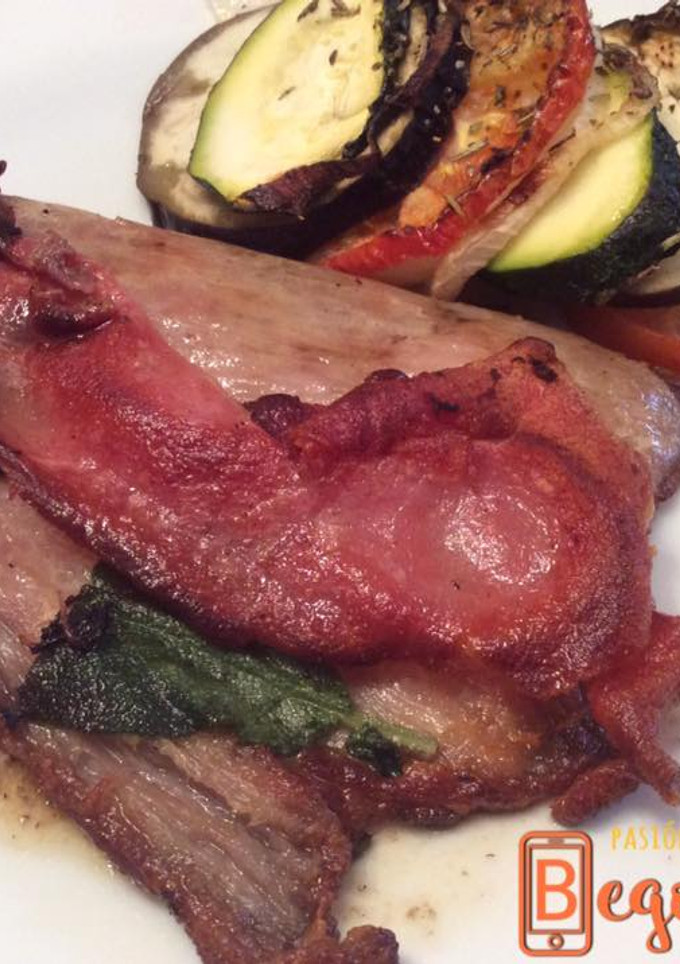 Una foto de "Saltimbocca" de secreto ibérico "sous vide"