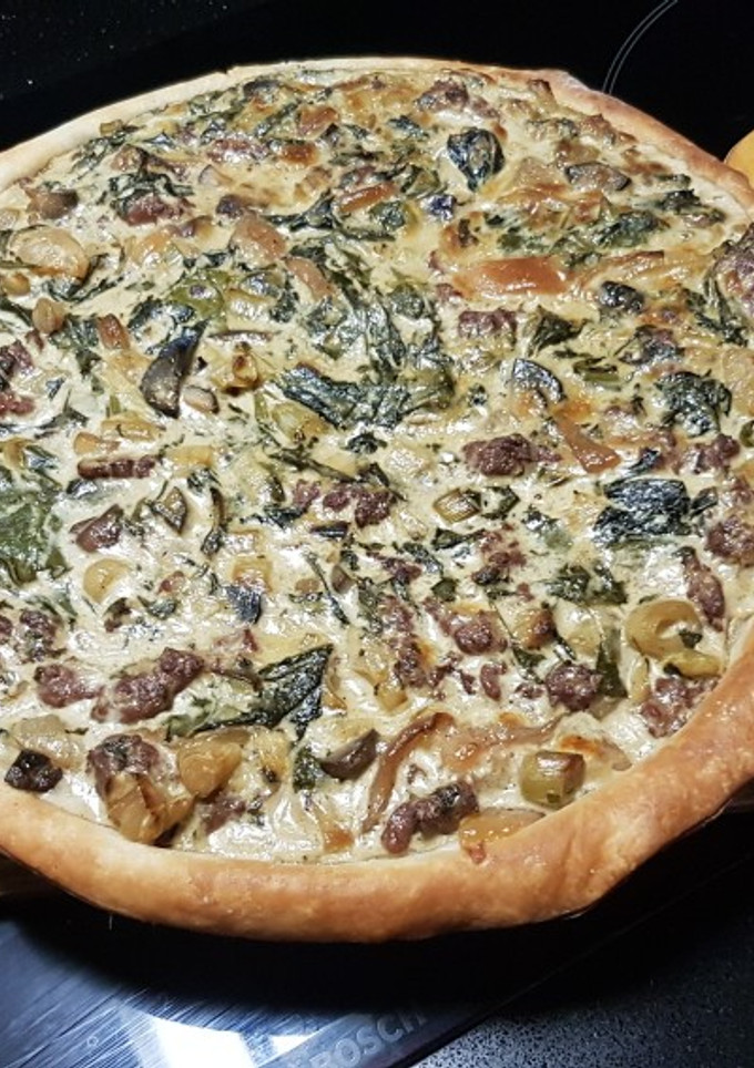 Una foto de Quiche de marzuelos, ciervo, ajo puerro Silvestre y acelgas