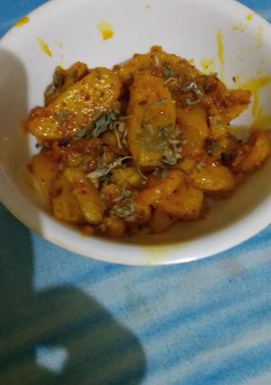 मसाला आलू (masala aloo recipe in Hindi) रेसिपी मुख्य फोटो