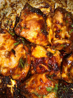 Una foto de Costillitas Caramelizadas con un Toque de Cilantro