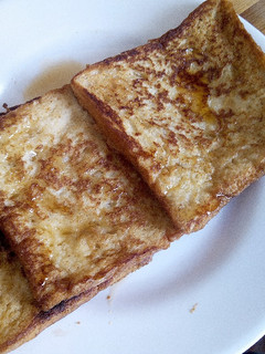A picture of French Toast.