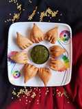 Instant mini moong dal samosa