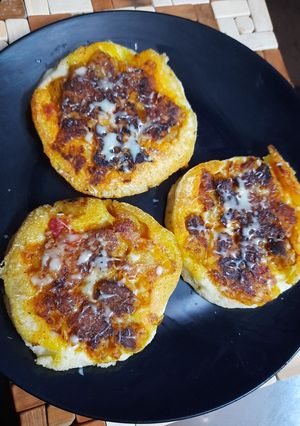 রাভা সোয়া মিনি পিজ্জা (rava soya mini pizza recipe in Bengali) রেসিপির প্রধান ছবি