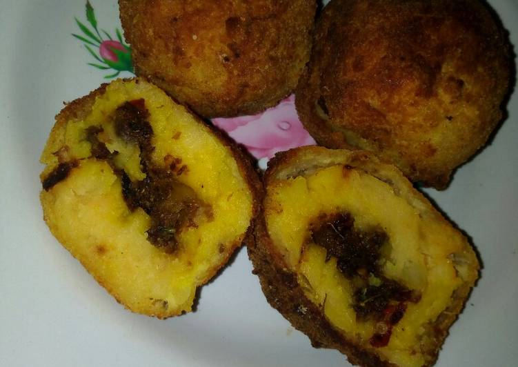 Recipe of Speedy Stuffed Potato balls