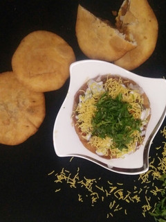 ખસ્તા કચોરી (Khasta Kachori Recipe In Gujarati) રેસીપી મુખ્ય ફોટો