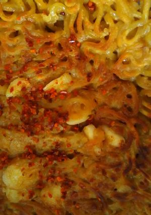A picture of Omelet Noodles (rendang sense).