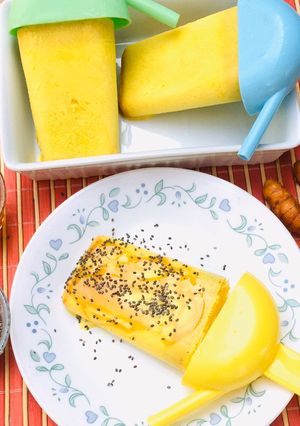 A picture of Vegan Turmeric popsicles#vegan#antiinflammatory#antioxident#perfectforpandamic#themechalleng.