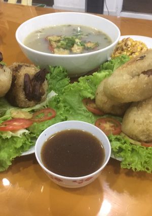Hình của món Chim cút bó xôi.