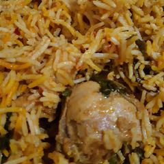 A picture of Chicken masala pulao.