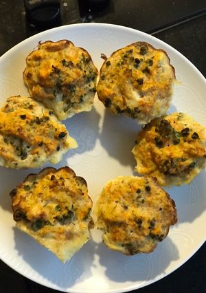 Foto de Muffin de frango com abóbora e brócolis