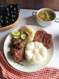 Nasi rendang tempe bacem (menu isi piring ku)
