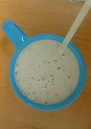 A picture of Tomato banana smoothie.