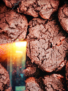 Una foto de Chocolate chip keto cookies