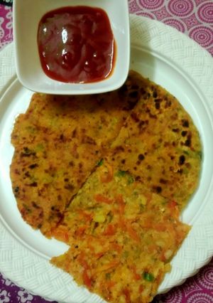वेज स्टफ्ड पराठा (veg stuffed paratha recipe in Hindi) रेसिपी मुख्य फोटो