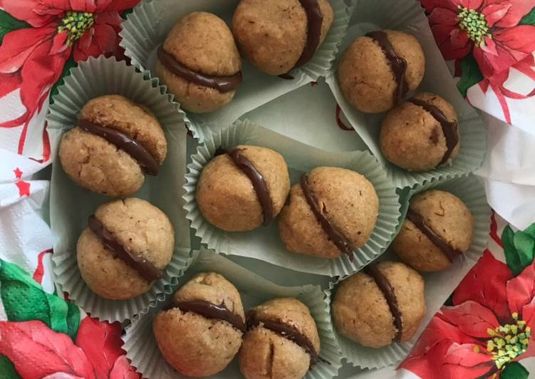 Baci di dama, farciti con nutella