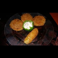 A picture of Vermicelli chicken cheese kbab.