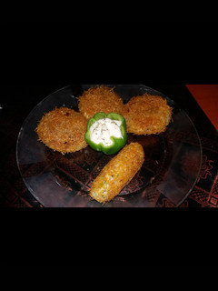 A picture of Vermicelli chicken cheese kbab.
