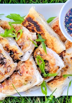 Crispy Rice Paper Dumplings রেসিপির প্রধান ছবি