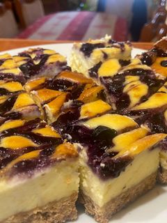 Áfonyás sajttorta szelet recept fotója