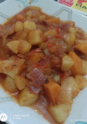Una foto de Goulash vegano
