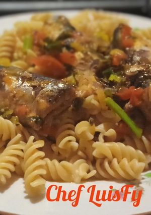 Una foto de Tornillitos en salsa de sardinas, LuisFy