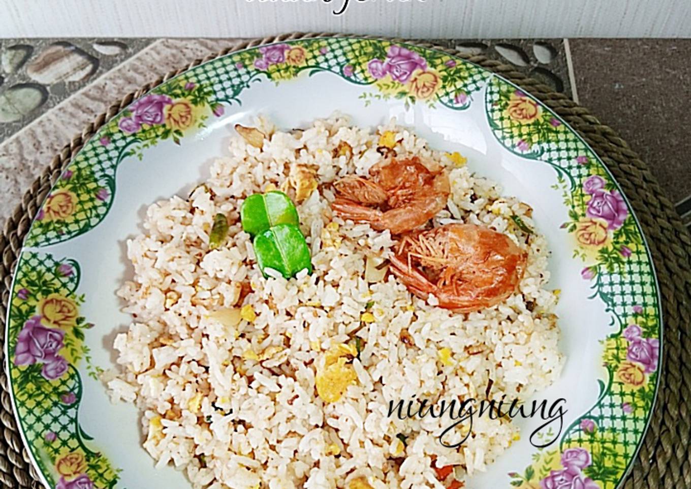 Nasi goreng daun jeruk