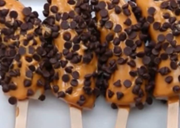 How to Prepare Award-winning Peanut Butter Chocolate Chip Frozen Banana&#39;s